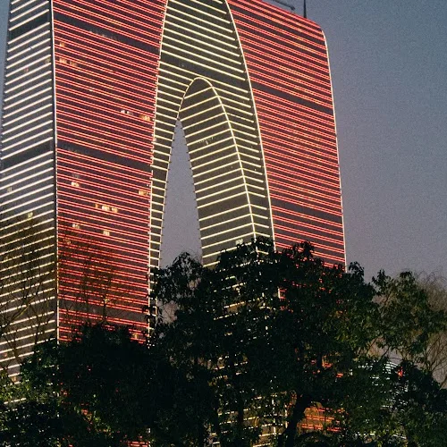 A 500-pixel square crop focusing on the illuminated building